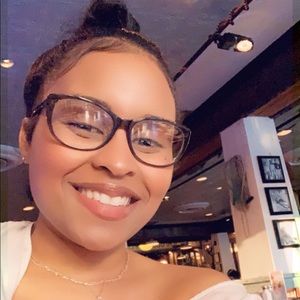 Meet your Posher, Krystal